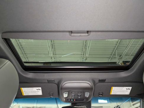 Certified 2024 Cadillac CT4 V Blackwing w/ Carbon Fiber 1 Package image 17