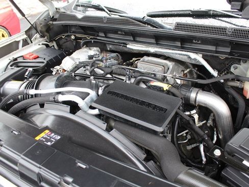 Used 2022 GMC Sierra 2500 AT4 w/ AT4 Preferred Package AWD/4WD image 16