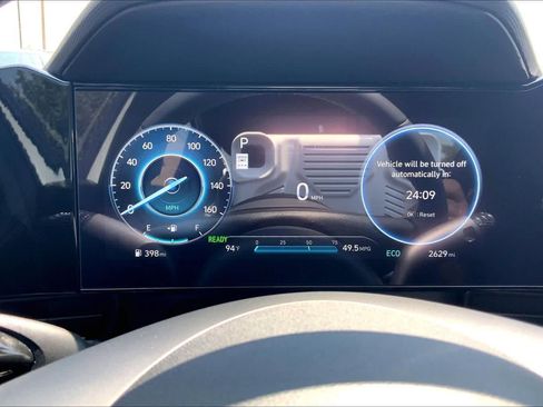 Used 2025 Hyundai Elantra SEL FWD image 26
