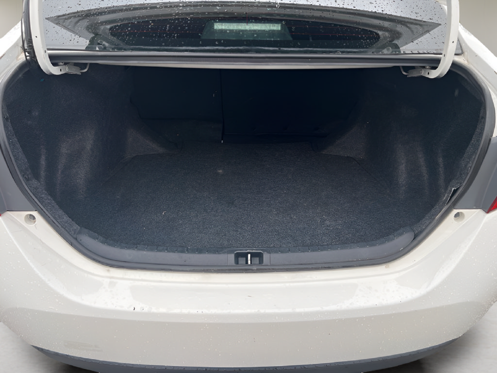 Used 2014 Toyota Corolla LE FWD image 10