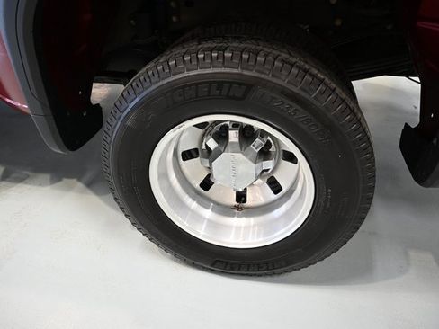 Used 2024 GMC Sierra 3500 Denali image 35