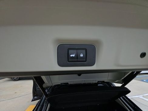 Used 2024 Nissan Ariya AWD image 28