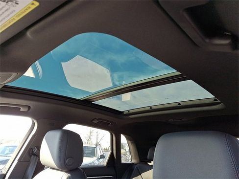 New 2025 Audi Q3 2.0T Premium image 10