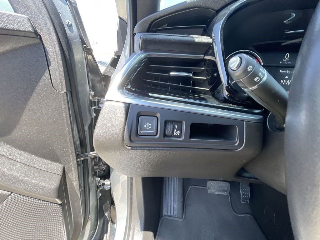 Certified 2024 Cadillac XT6 Luxury FWD image 21