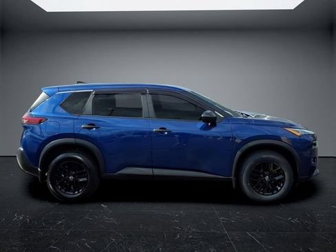 Used 2023 Nissan Rogue S AWD/4WD image 8