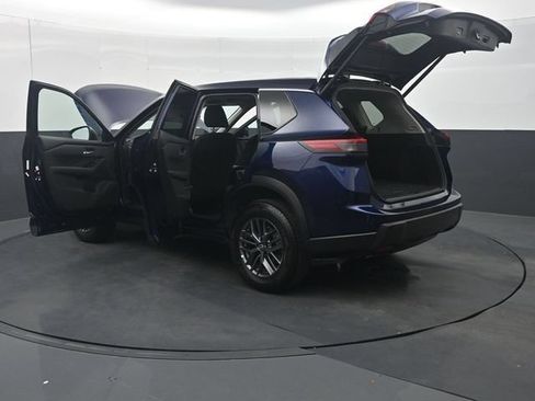 Used 2026 Nissan Rogue SV FWD image 34