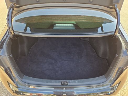 Used 2022 Toyota Corolla LE FWD image 12