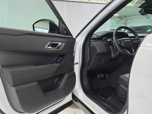 Used 2024 Land Rover Range Rover Velar Dynamic SE image 19