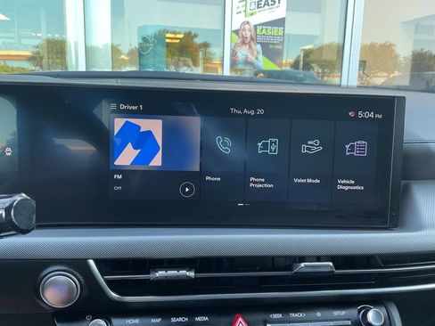 Used 2025 Hyundai Sonata SEL FWD image 30