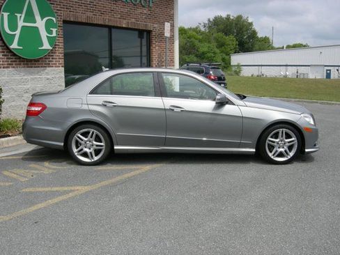 Used 2013 Mercedes-Benz E 350 Sedan image 4