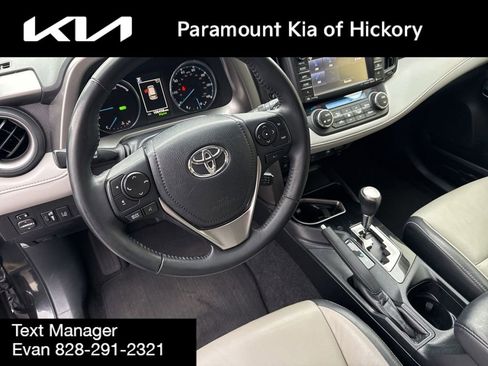 Used 2017 Toyota RAV4 Limited image 21