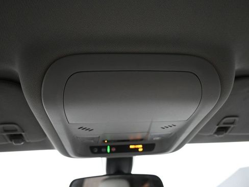 Used 2019 Chevrolet Equinox LS FWD image 17
