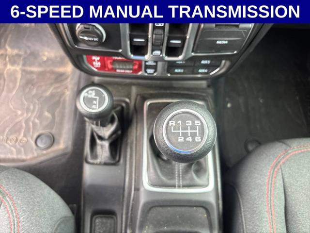 Certified 2025 Jeep Wrangler Unlimited Rubicon w/ Convenience Group AWD/4WD image 13
