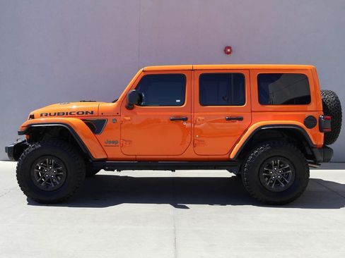 Used 2025 Jeep Wrangler Unlimited Rubicon 392 AWD/4WD image 2