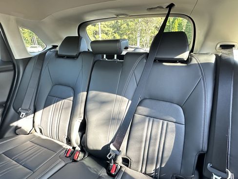 Used 2024 Honda HR-V EX-L image 10