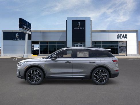 New 2025 Lincoln Corsair Reserve w/ Rear Removable Package Tray image 3