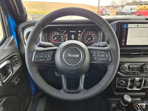 New 2026 Jeep Gladiator Sport image 18