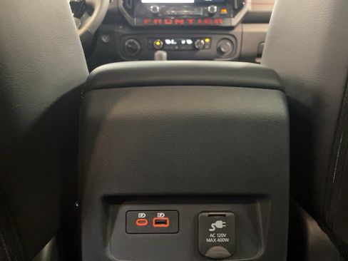 Used 2025 Nissan Frontier PRO-4X w/ Pro Premium Package AWD/4WD image 8