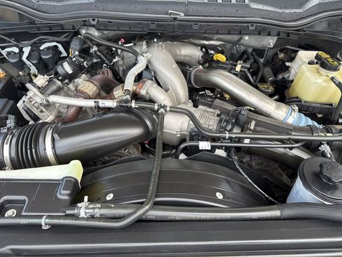 Used 2022 Ford F450 Lariat image 34