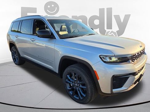 New 2026 Jeep Grand Cherokee L Limited AWD/4WD image 3