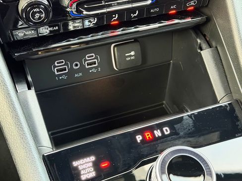 New 2025 Jeep Grand Cherokee L Limited AWD/4WD image 17