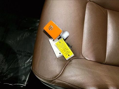 Used 2023 Volvo XC60 B5 Plus image 10