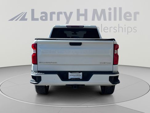 Used 2021 Chevrolet Silverado 1500 Custom w/ Safety Confidence Package AWD/4WD image 4