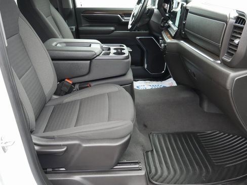 Used 2024 Chevrolet Silverado 2500 LT image 21