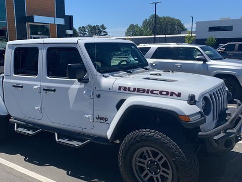 Used 2020 Jeep Gladiator Rubicon w/ Dual Top Group AWD/4WD image 12