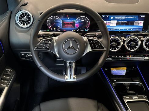 New 2025 Mercedes-Benz GLA 250 image 17