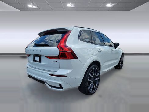 New 2024 Volvo XC60 B5 Ultimate w/ Protection Package Premier image 8