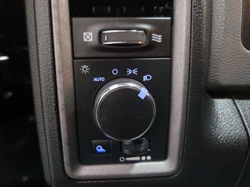 Used 2017 RAM 2500 Tradesman w/ Chrome Appearance Group AWD/4WD image 41
