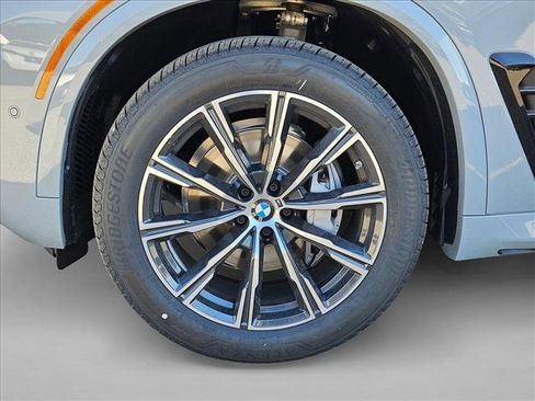 New 2026 BMW X5 sDrive40i w/ M Sport Package image 9