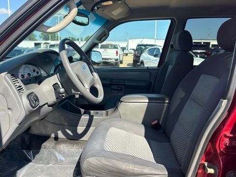 Used 2005 Ford Explorer Sport Trac 2WD image 12