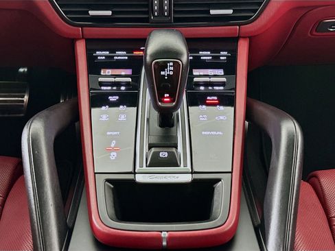 Used 2022 Porsche Cayenne GTS w/ Premium Package Plus image 13