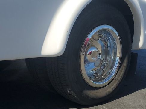 Used 2012 Ford E-350 and Econoline 350 Super Duty w/ Shuttle Bus Prep Pkg image 6