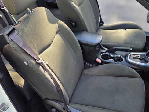 Used 2012 Chrysler 200 Touring image 16