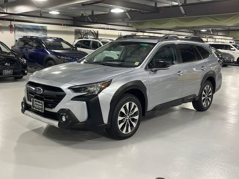 Used 2023 Subaru Outback Limited XT AWD/4WD image 5