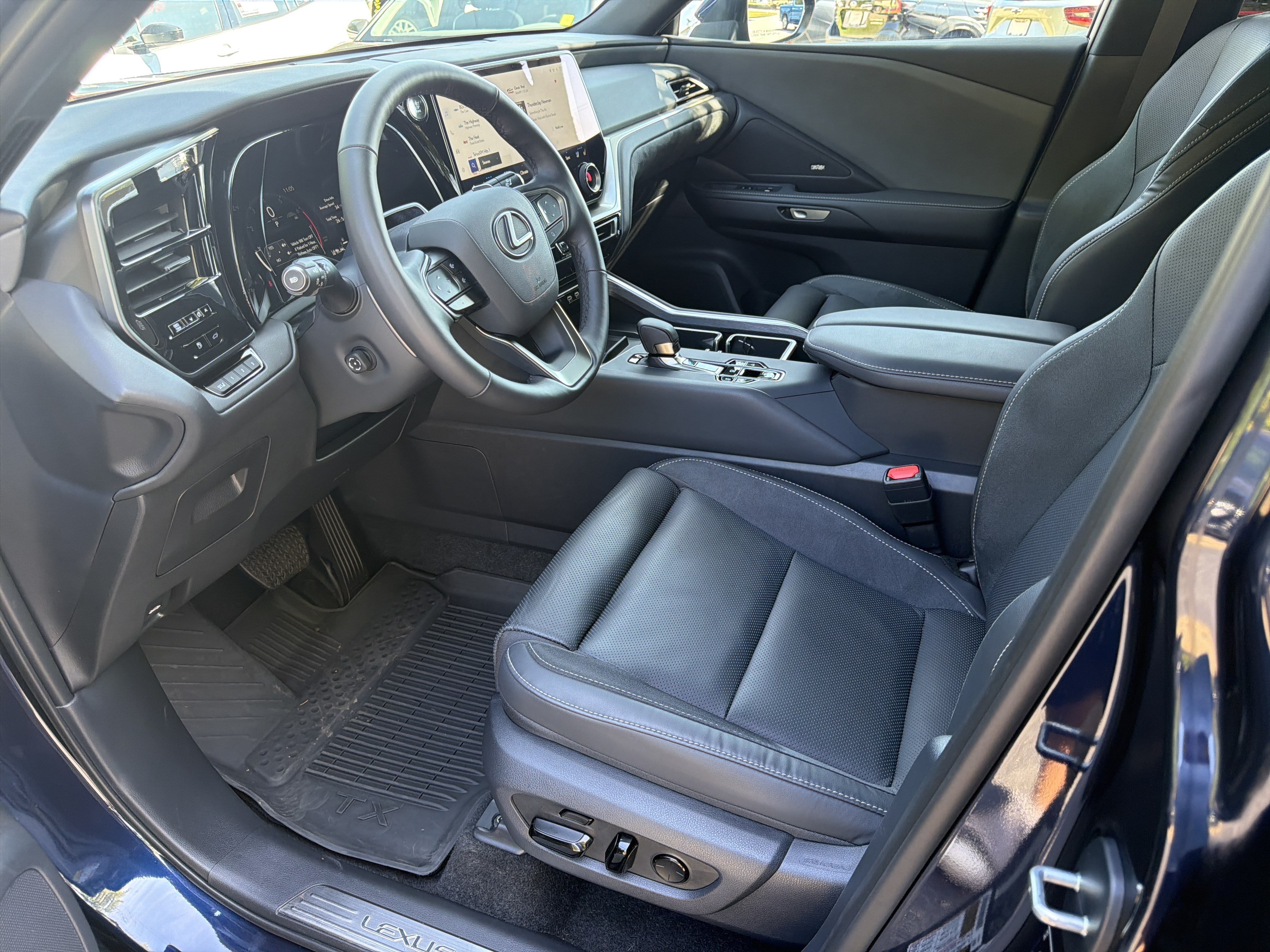 Used 2026 Lexus TX 350 AWD w/ Technology Package image 9