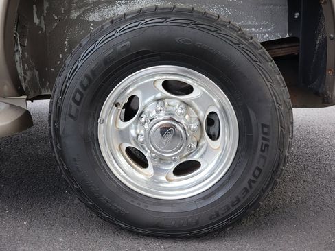 Used 2005 Ford Excursion Eddie Bauer AWD/4WD image 42