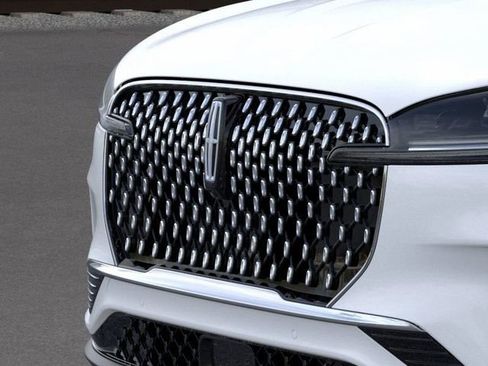 New 2025 Lincoln Aviator Reserve w/ Illumination Package image 17