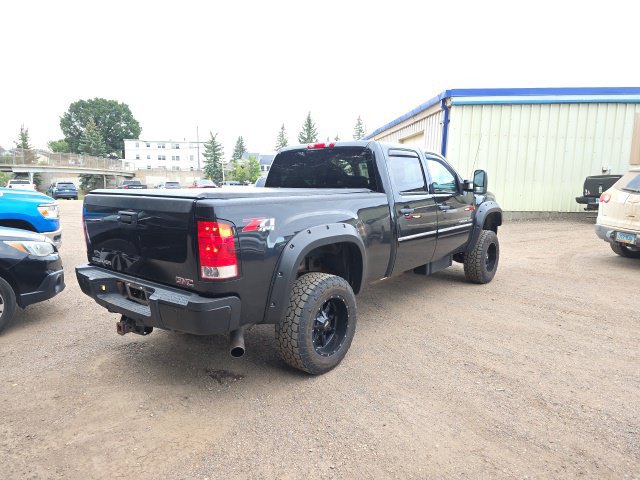 Used 2013 GMC Sierra 2500 Denali w/ Suspension Package, Off-Road AWD/4WD image 4
