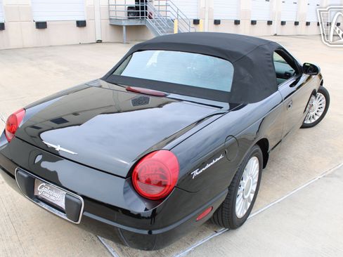 Used 2004 Ford Thunderbird RWD image 17