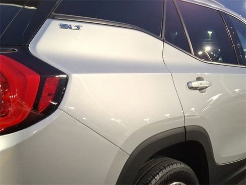 Used 2020 GMC Terrain SLT w/ Preferred Package image 8