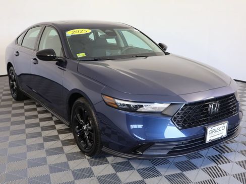 Used 2025 Honda Accord SE image 1