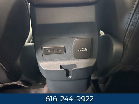 New 2025 Ford Maverick Lariat w/ Black Appearance Package image 17