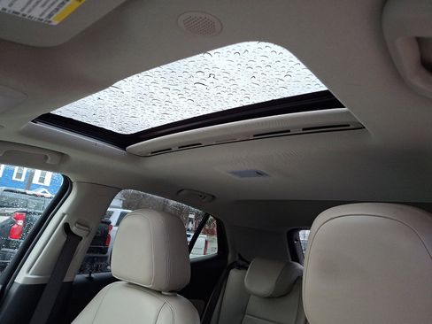 Used 2019 Buick Encore Essence w/ Experience Buick Package image 14