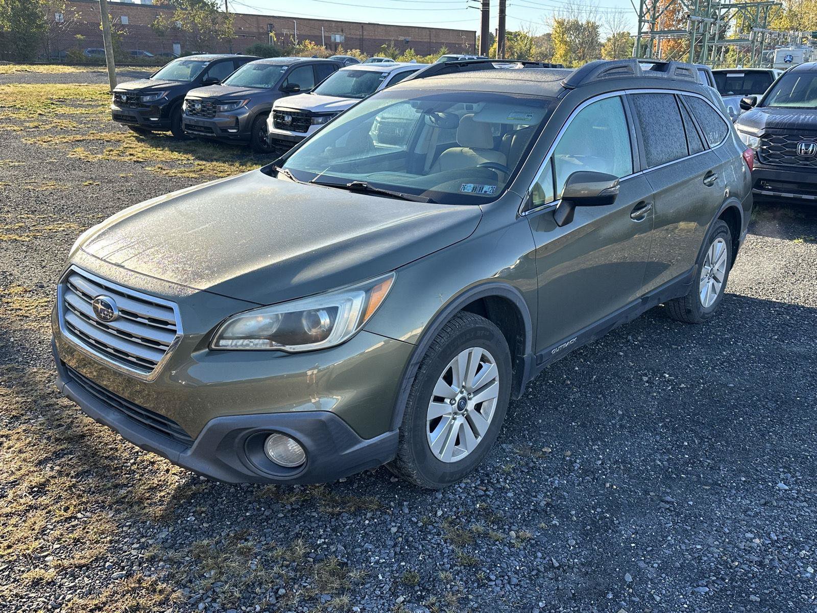 Used 2016 Subaru Outback 2.5i Premium AWD/4WD image 4