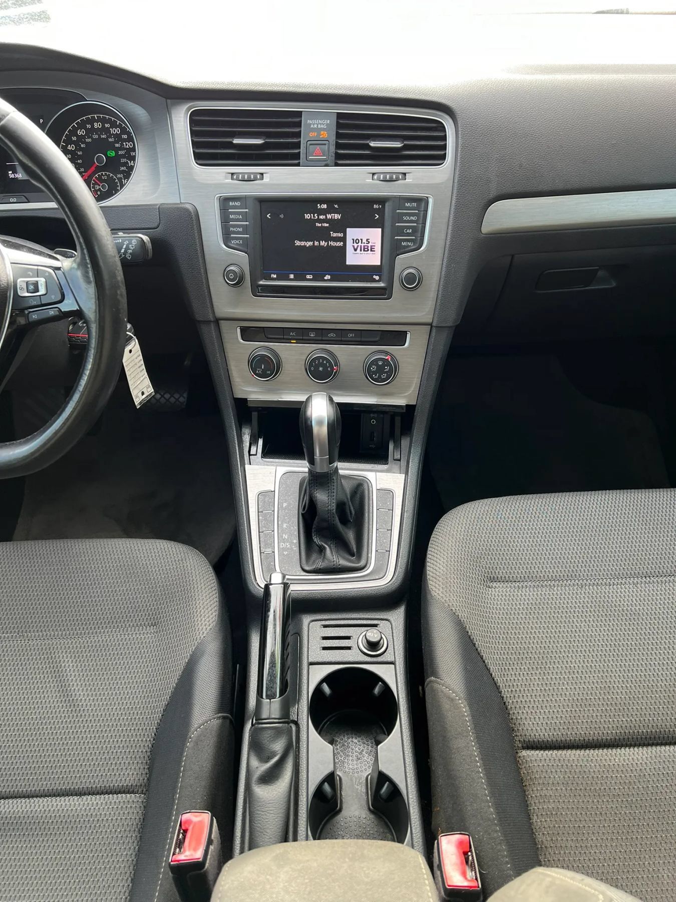 Used 2017 Volkswagen Golf S FWD image 13