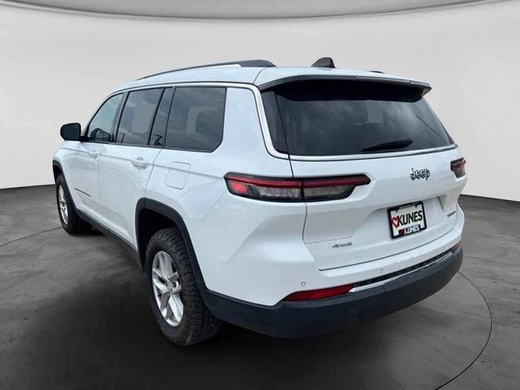 Used 2023 Jeep Grand Cherokee L Laredo AWD/4WD image 8